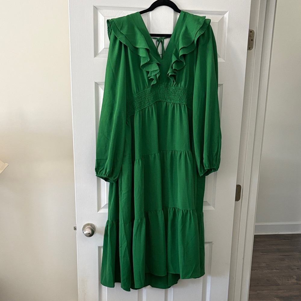 DAVI & DANI Vibrant Green Long Sleeve Dress